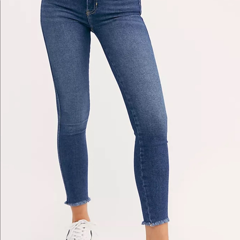 Free People “Raw High Rise Jegging” size 31